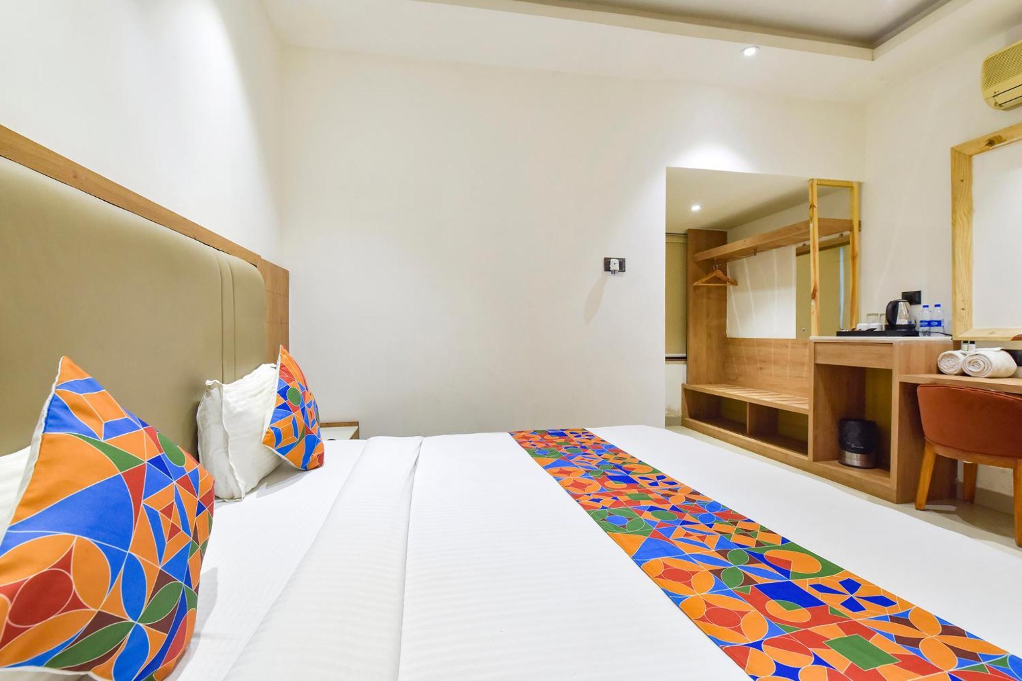 Fabhotel Prime Surya 자발푸르 외부 사진